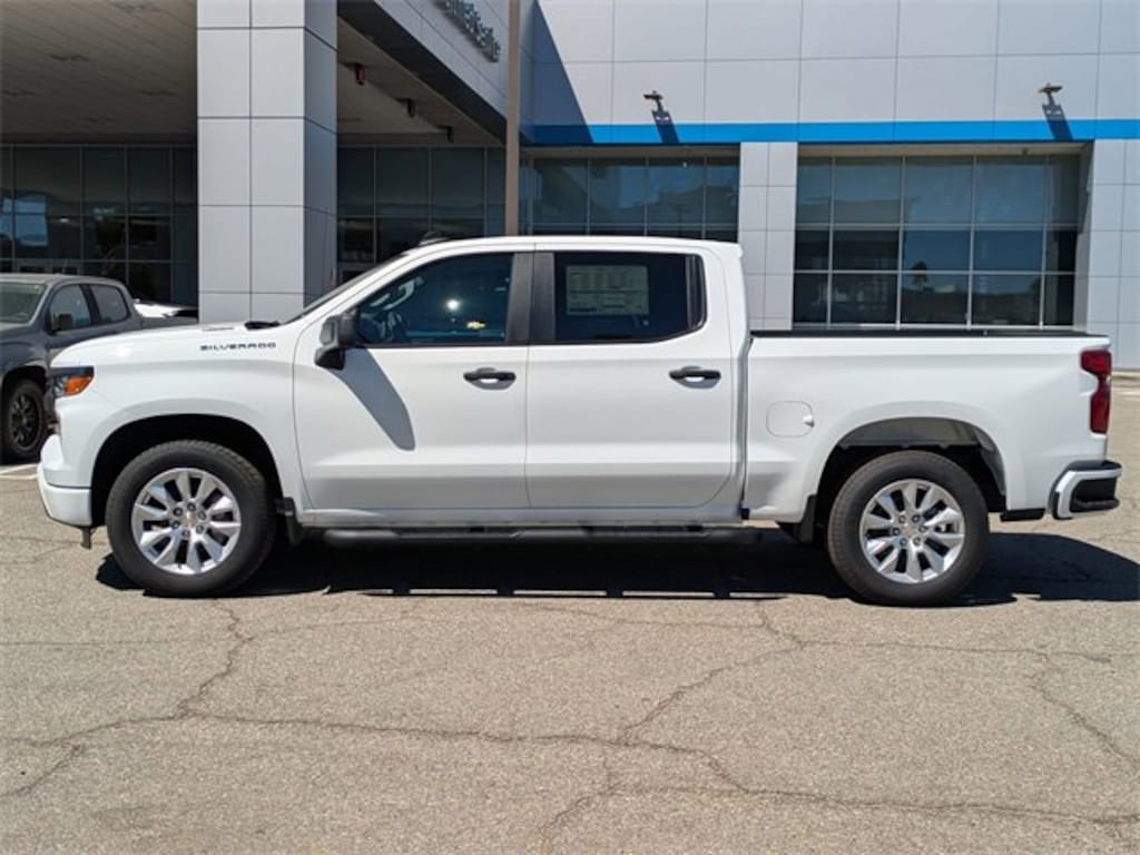 New 2026 Chevrolet Silverado 1500 Custom Truck