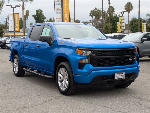 2025 Chevrolet Silverado 1500 Custom photo 3