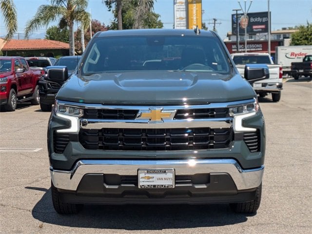 2026 Chevrolet Silverado 1500 LT photo 2
