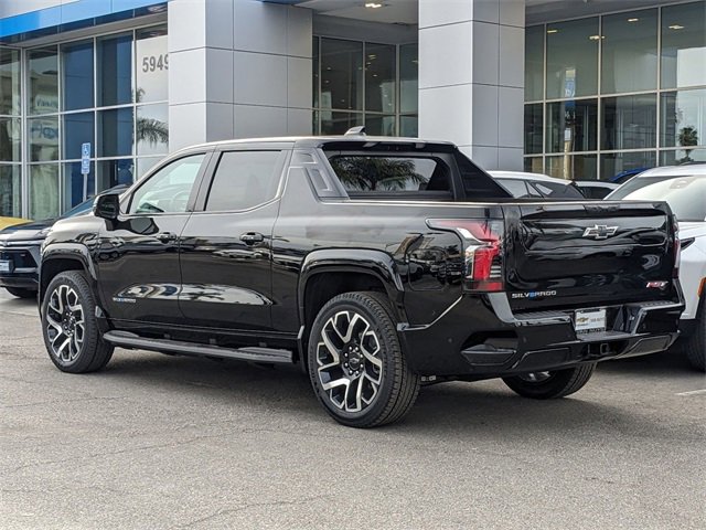 2025 Chevrolet Silverado EV RST photo 4