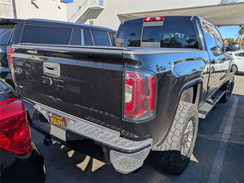 Used 2017 GMC Sierra 1500 SLT Truck