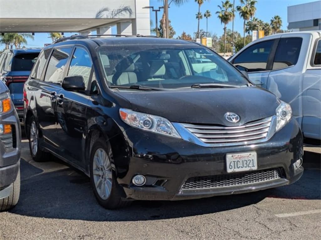 Used 2011 Toyota Sienna XLE AAS