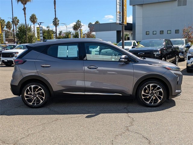 2022 Chevrolet Bolt EUV Premier photo 3