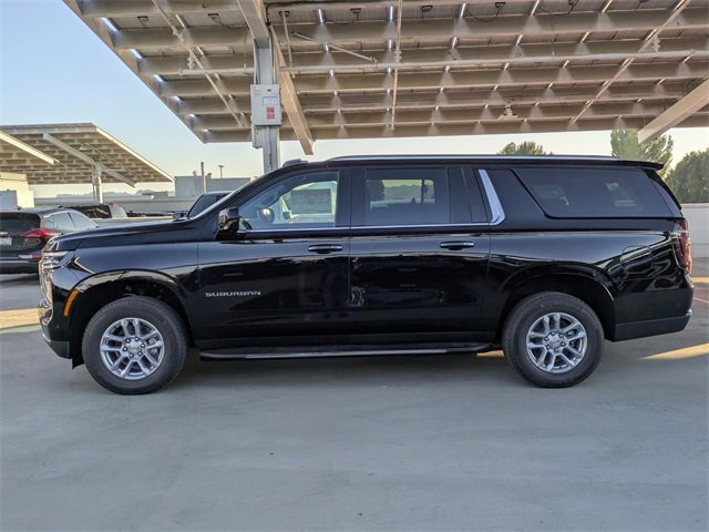 2026 Chevrolet Suburban LS photo 3