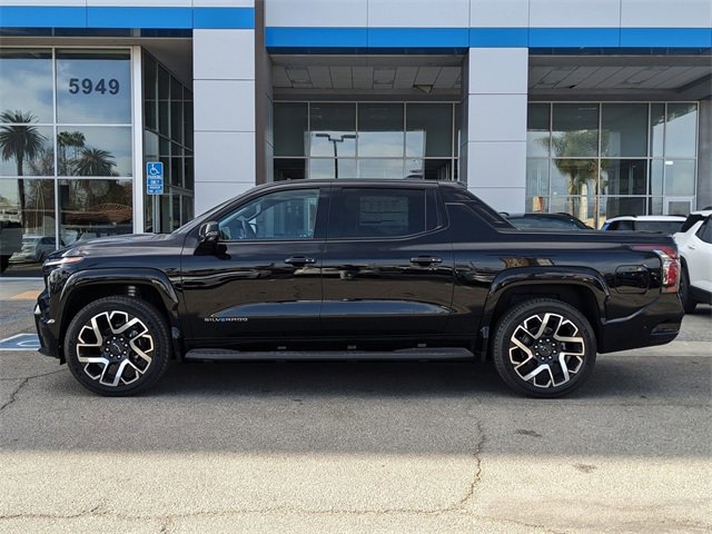 2024 Chevrolet Silverado EV RST photo 3