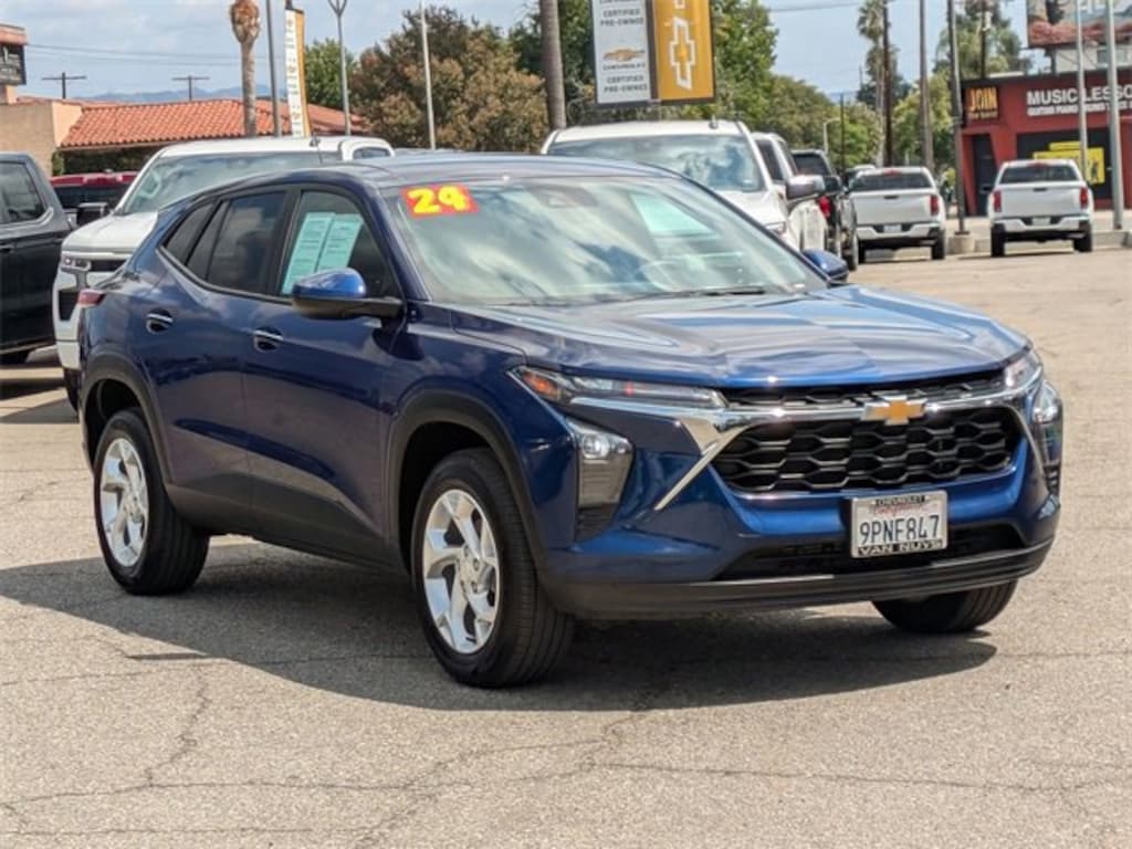 Used 2024 Chevrolet Trax LS SUV