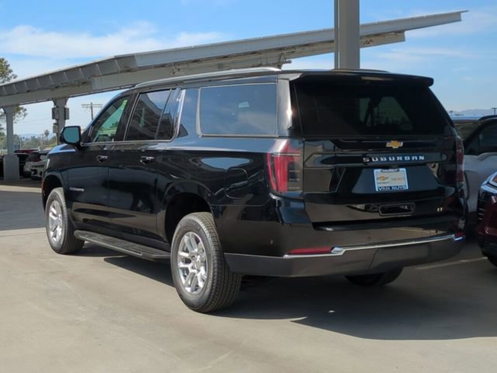 New 2026 Chevrolet Suburban LT SUV