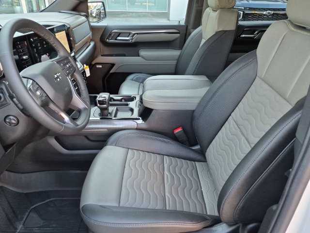 2026 Chevrolet Silverado 1500 ZR2 - Photo 10