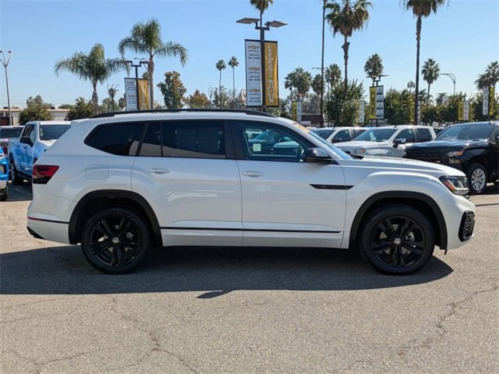 Used 2023 Volkswagen Atlas 3.6L V6 SEL R-Line Black
