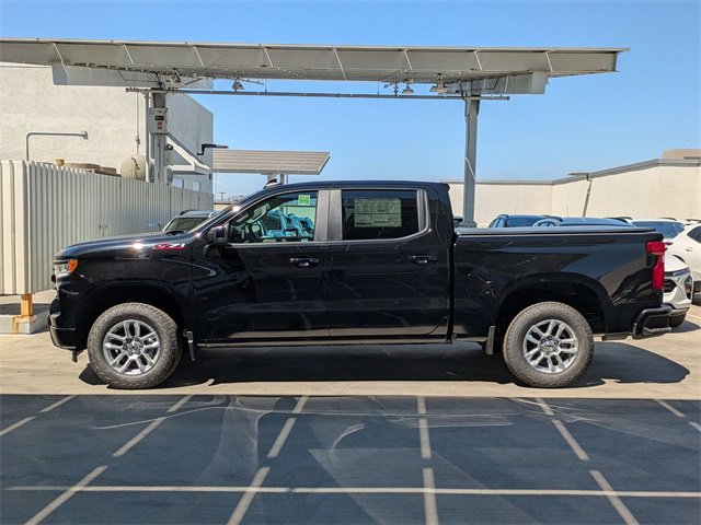 2026 Chevrolet Silverado 1500 RST photo 3