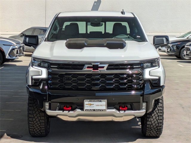 2026 Chevrolet Silverado 1500 ZR2 photo 2
