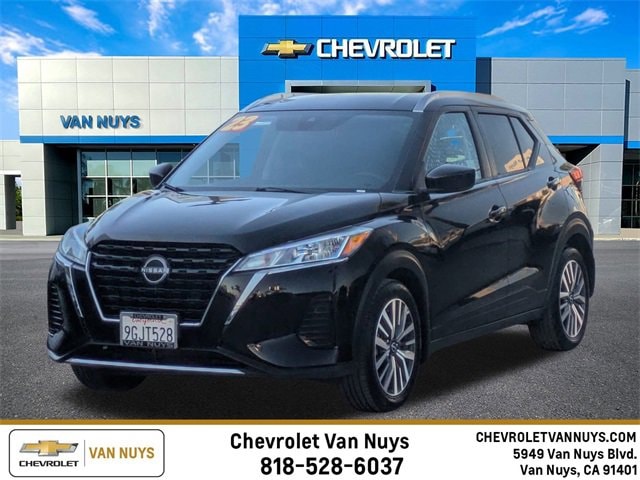 2023 Nissan Kicks SV's photo