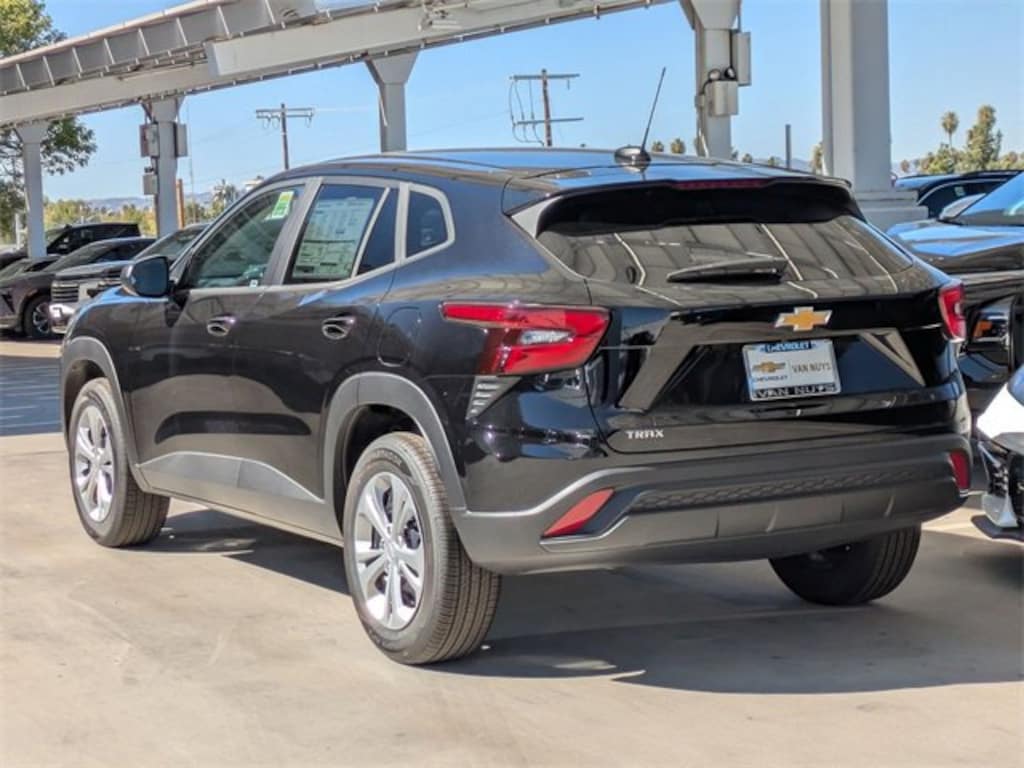 New 2026 Chevrolet Trax LS SUV