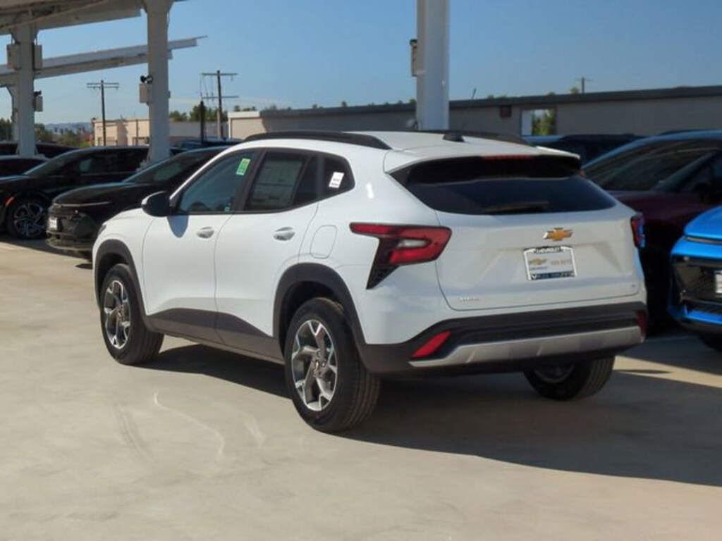 New 2026 Chevrolet Trax LT SUV