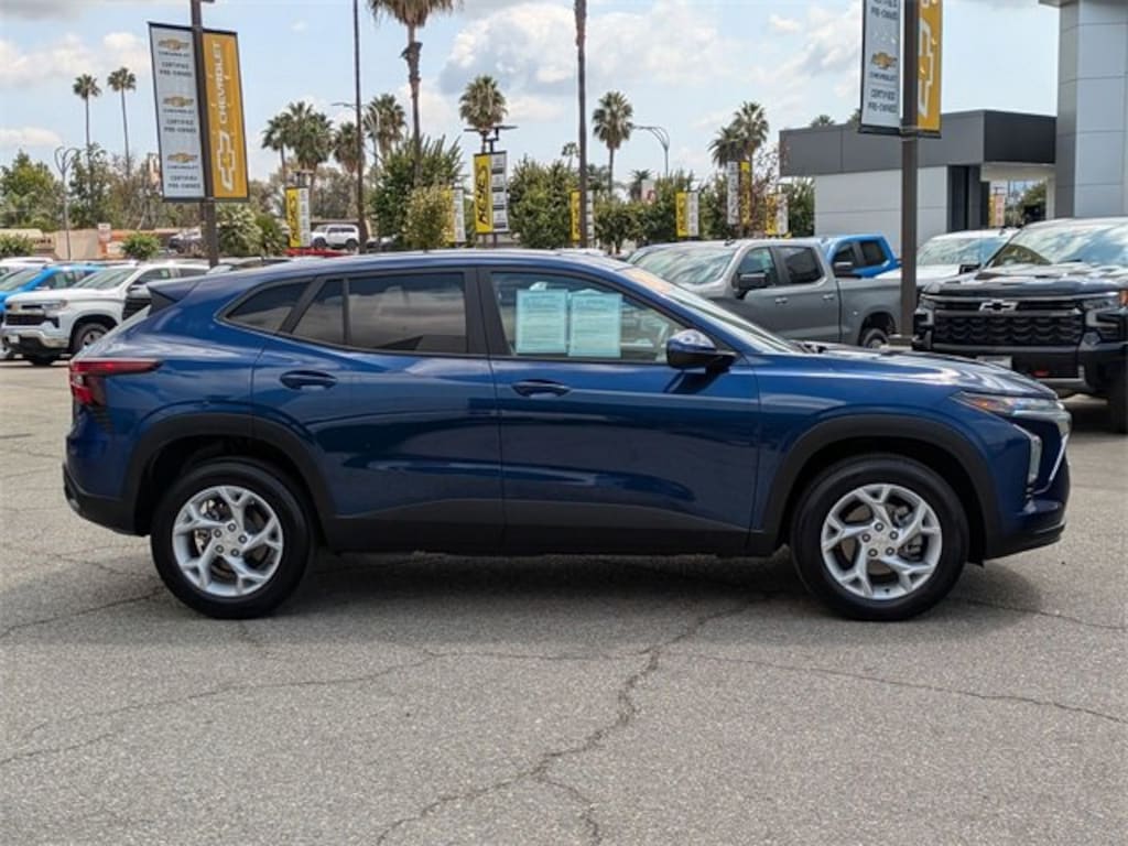 Used 2024 Chevrolet Trax LS SUV