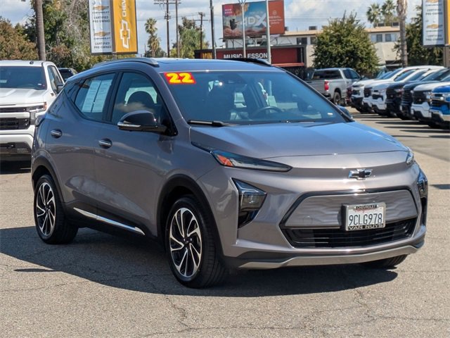 2022 Chevrolet Bolt EUV Premier photo 2