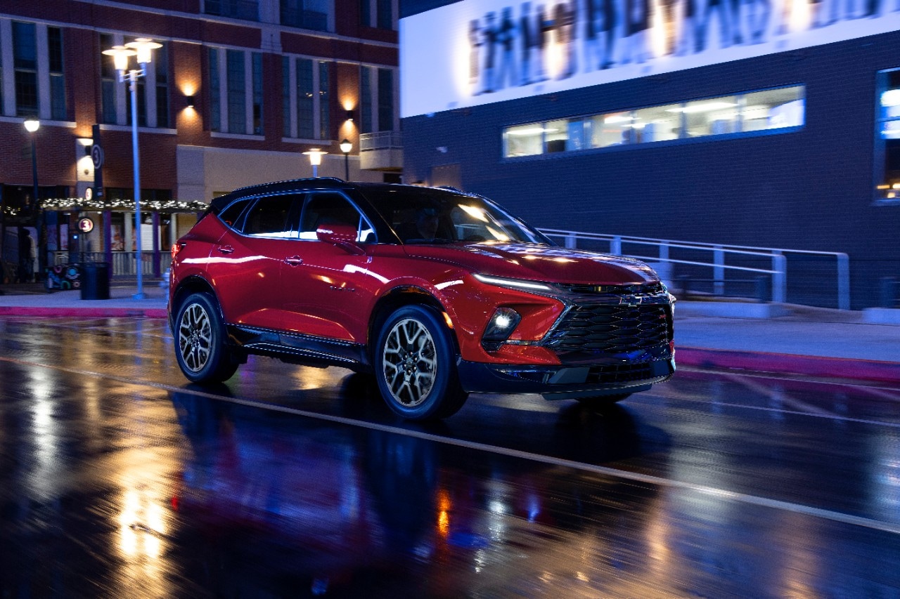 2023-Chevrolet-BlazerRS-City-Night-Exterior.jpg