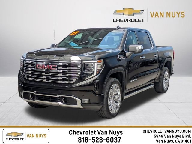 2023 GMC Sierra 4WD Crew Cab Short Box Denali's photo