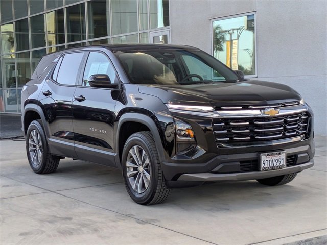 2025 Chevrolet Equinox LT photo 3