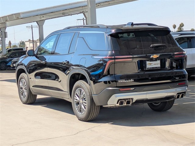 2026 Chevrolet Traverse photo 4