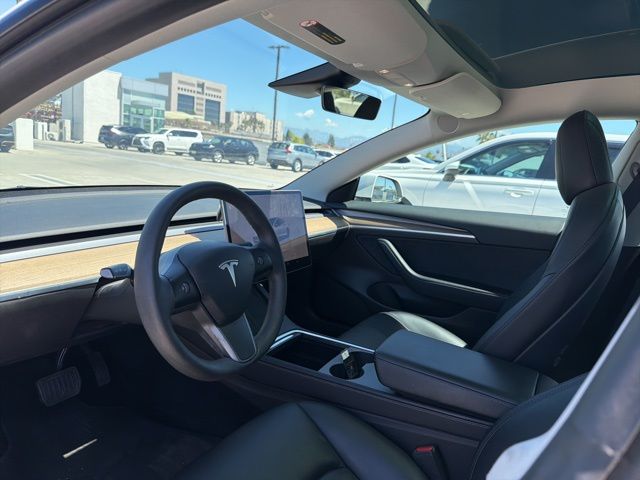 2022 Tesla Model 3 Base photo 3