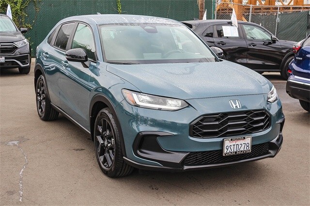 2025 Honda HR-V Sport photo 2
