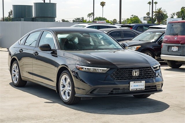 2025 Honda Accord LX photo 3