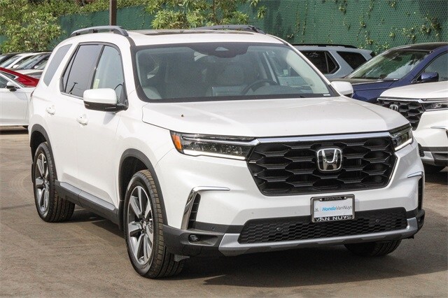 2025 Honda Pilot Touring photo 3