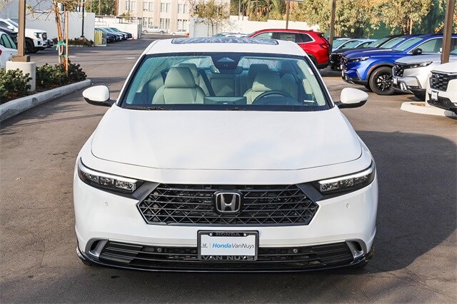2025 Honda Accord Hybrid Touring photo 2