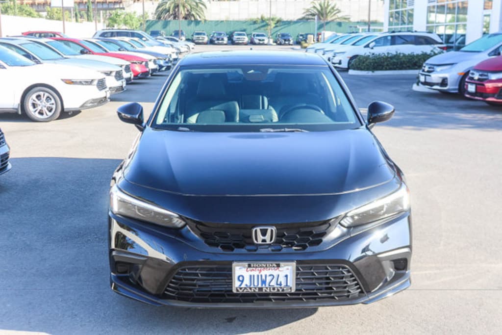 Used 2024 Honda Civic EX-L Hatchback