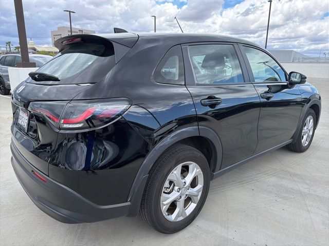 2025 Honda HR-V LX photo 2