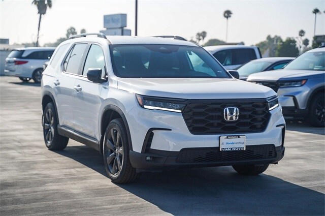 2025 Honda Pilot Sport photo 2