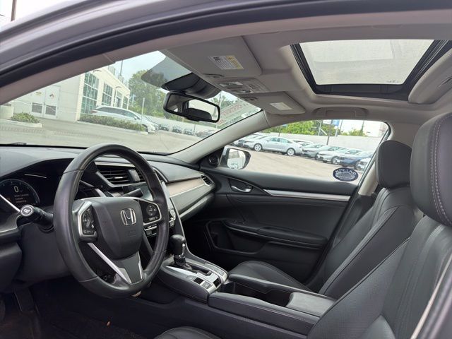 2017 Honda Civic EX-L photo 3