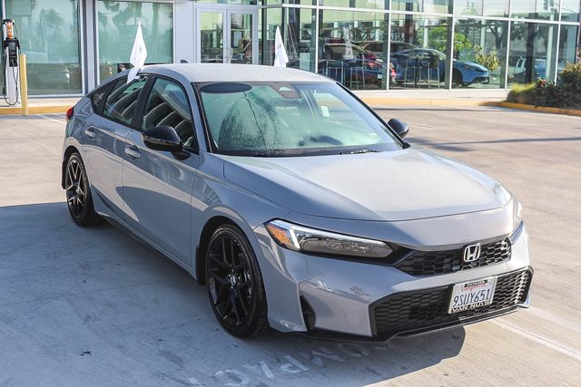 2025 Honda Civic Sport photo 2