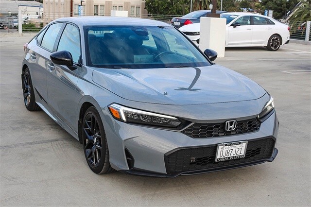 2025 Honda Civic Sport photo 2