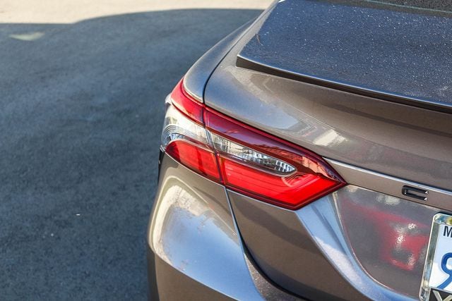 2023 Toyota Camry SE photo 3