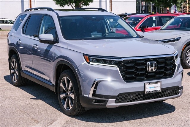 2025 Honda Pilot Elite photo 3