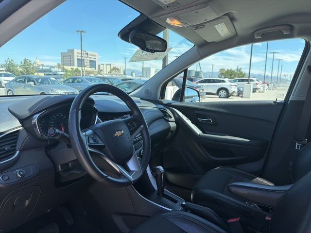 2022 Chevrolet Trax LT photo 3