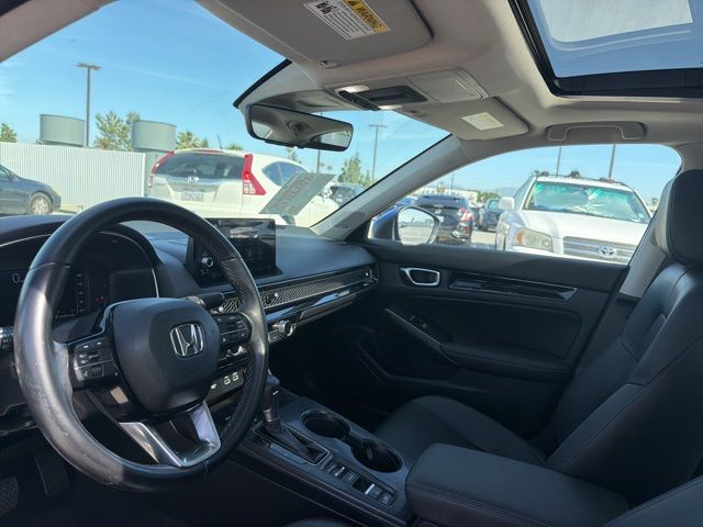 2023 Honda Civic Touring photo 4