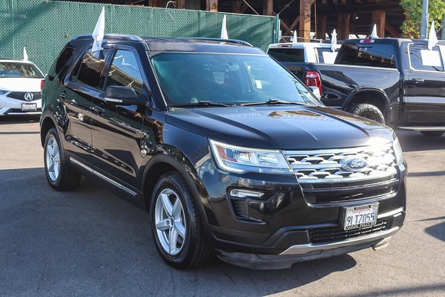2019 Ford Explorer XLT photo 2