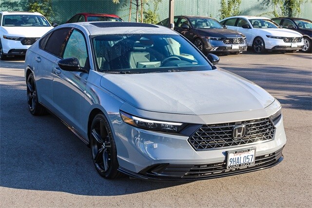 2023 Honda Accord Hybrid Sport-L photo 3