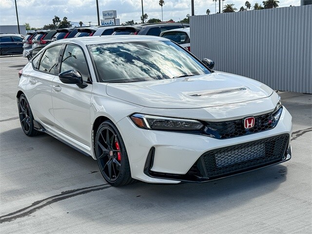 2025 Honda Civic Type R photo 3