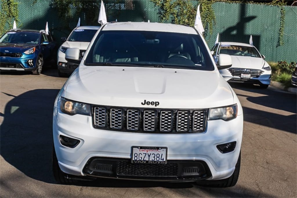 Used 2018 Jeep Grand Cherokee Altitude SUV