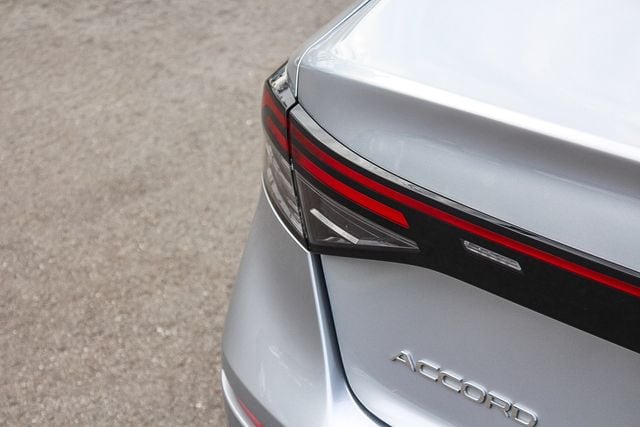 2025 Honda Accord LX photo 3