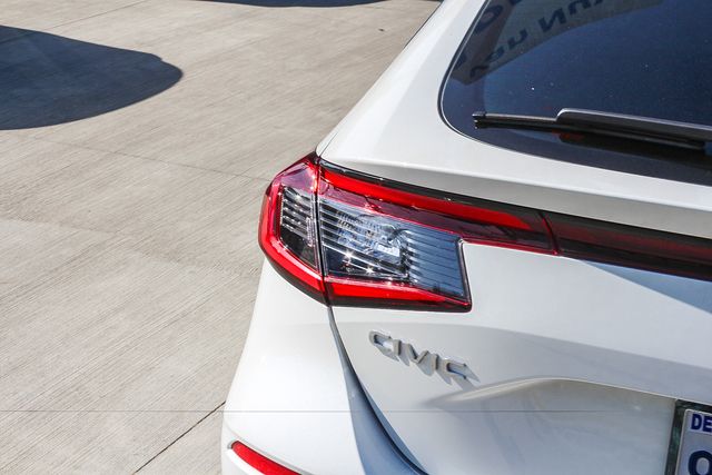 2024 Honda Civic Hatchback EX-L - Photo 8