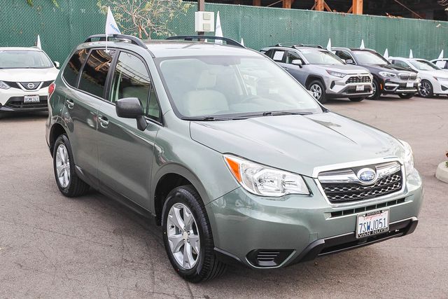 2016 Subaru Forester 2.5i photo 2
