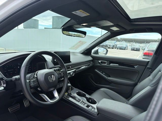 2023 Honda Civic Sport Touring photo 4