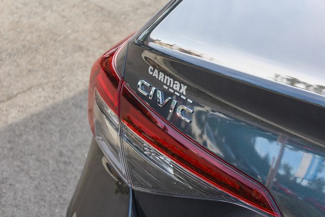 2025 Honda Civic Sport photo 3