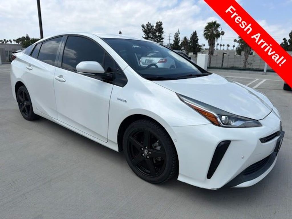 Used 2019 Toyota Prius XLE Hatchback