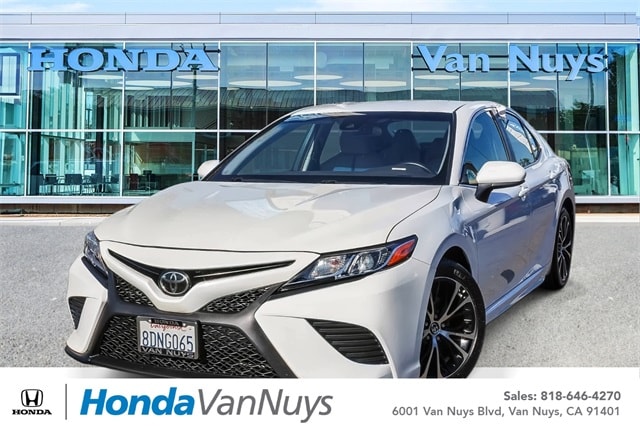 2018 Toyota Camry SE